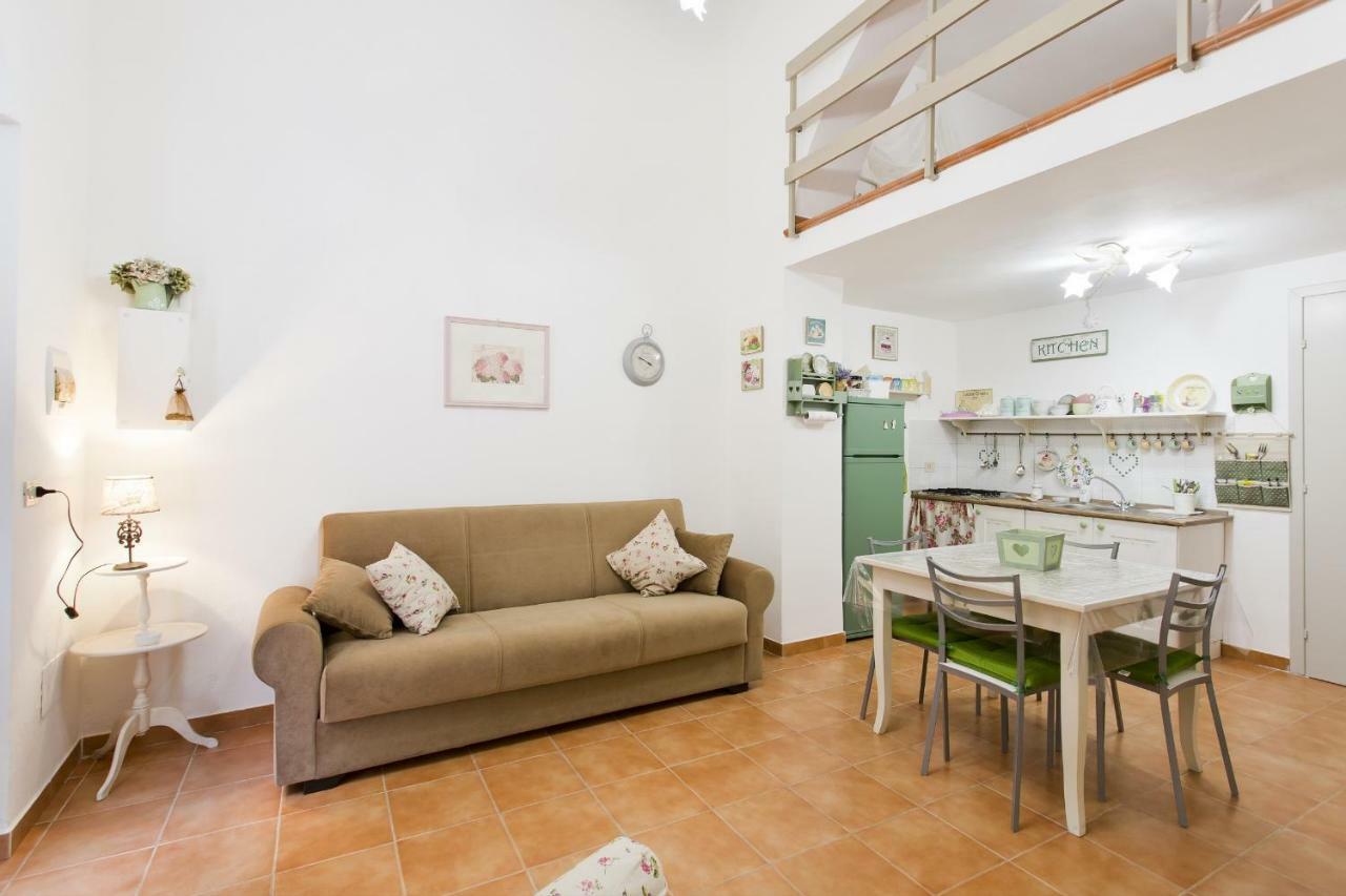 Ferienwohnung Little House Inside Capo'S Market Palermo Exterior foto