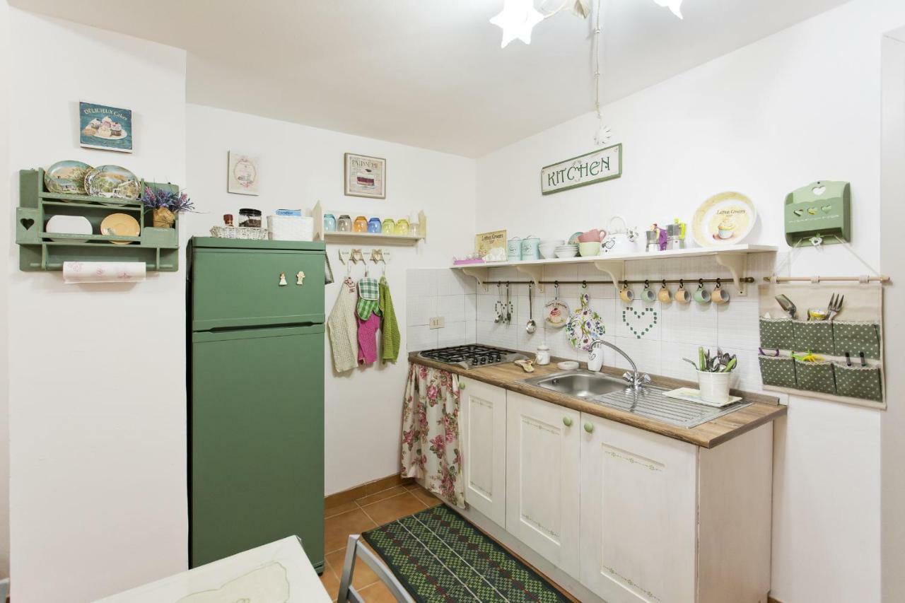 Ferienwohnung Little House Inside Capo'S Market Palermo Exterior foto